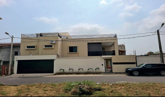 Construction d'une villa duplex de 7 pièces — SYNACACI (vue 1)
